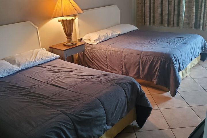 Basic Double Bed (2 of 17)
