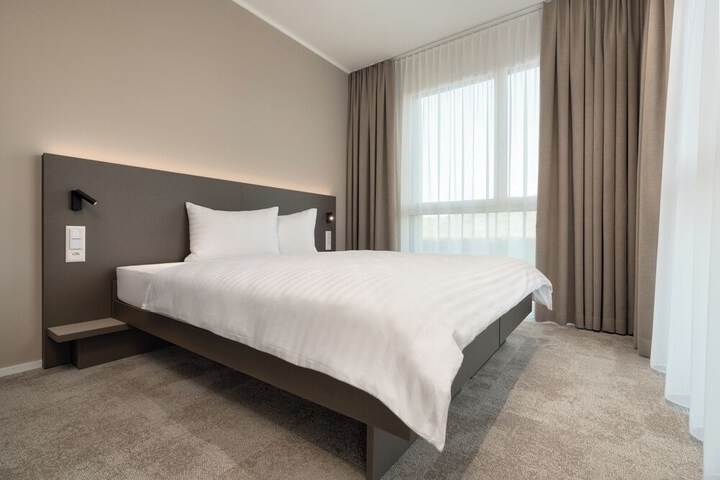 Room 7 of 14