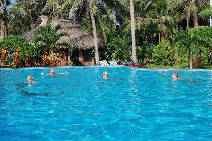 Pool 34 of 70