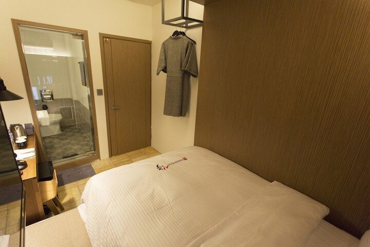 Room 21 of 57