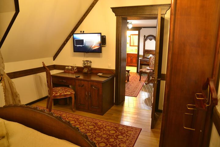 Room 10 of 75