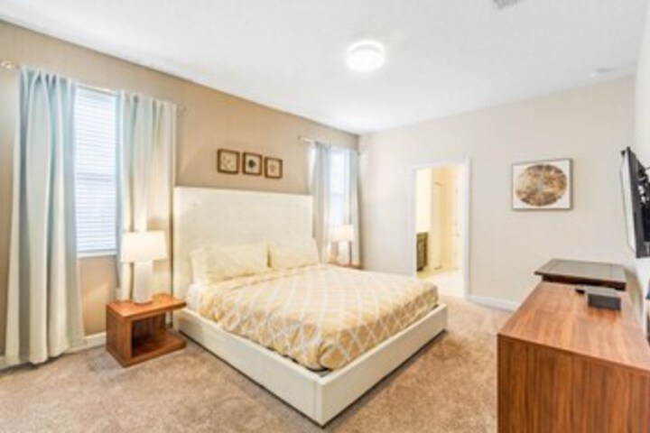Room 4 of 216
