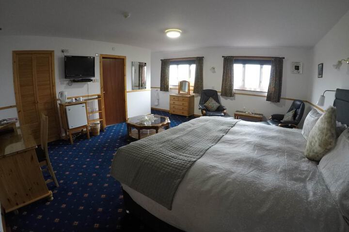 Room 9 of 24