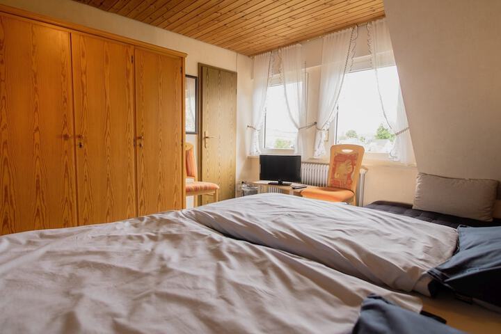 Room 4 of 30