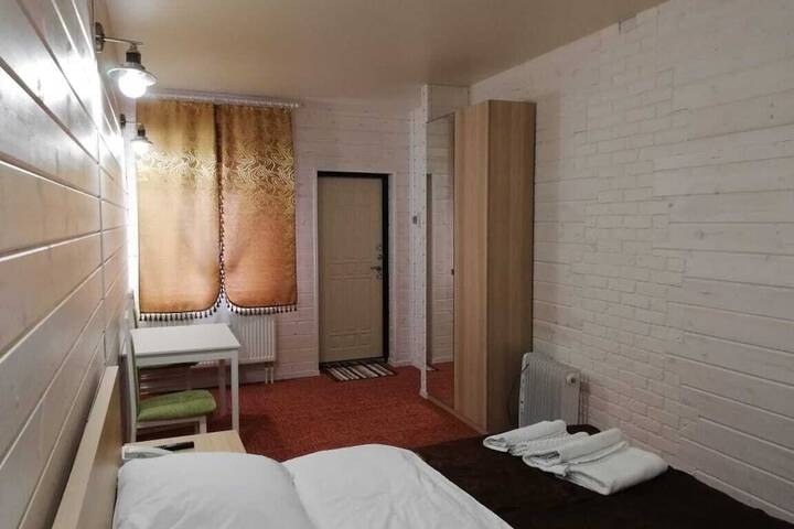 Room 18 of 37
