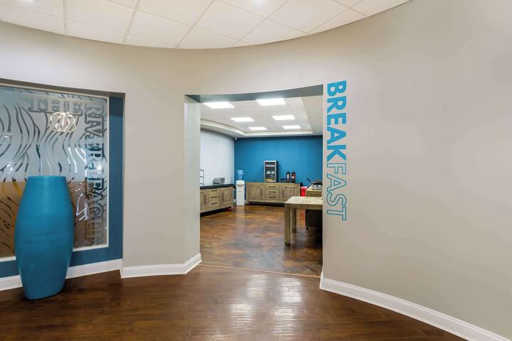 Breakfast/Coffee Service 41 of 51