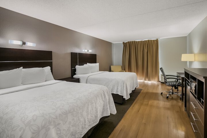 Deluxe 2 Queen Beds Accessible (8 of 12)