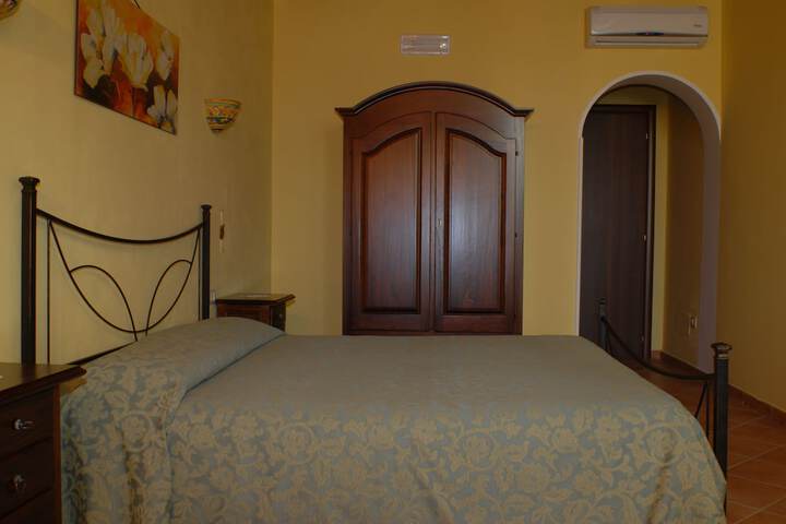 Room 9 of 41