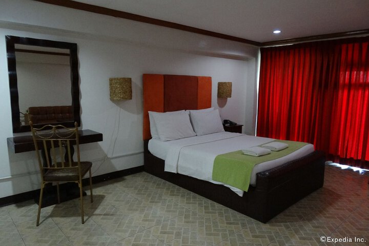Room 25 of 46
