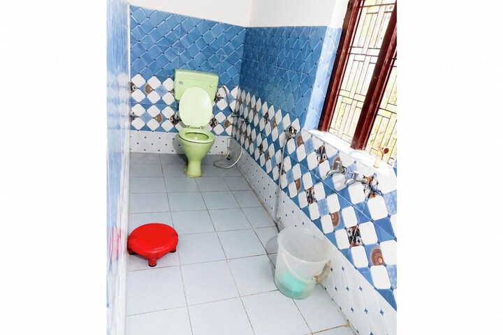 Room 12 of 14