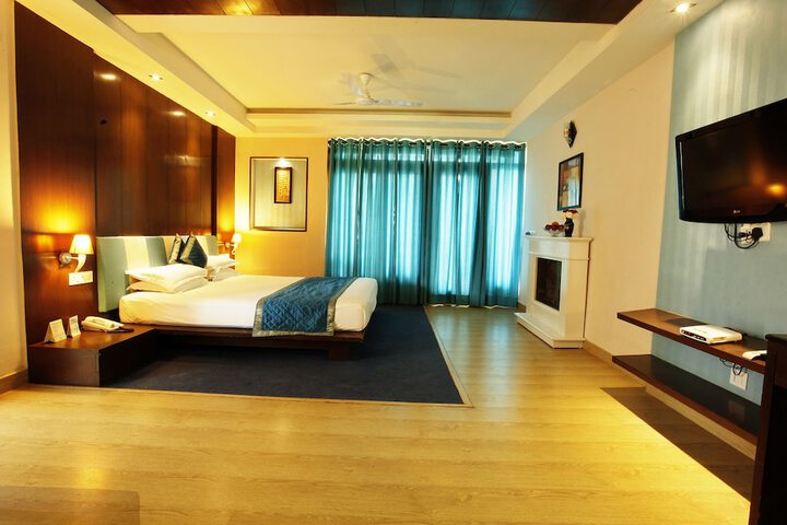 Flag House resort