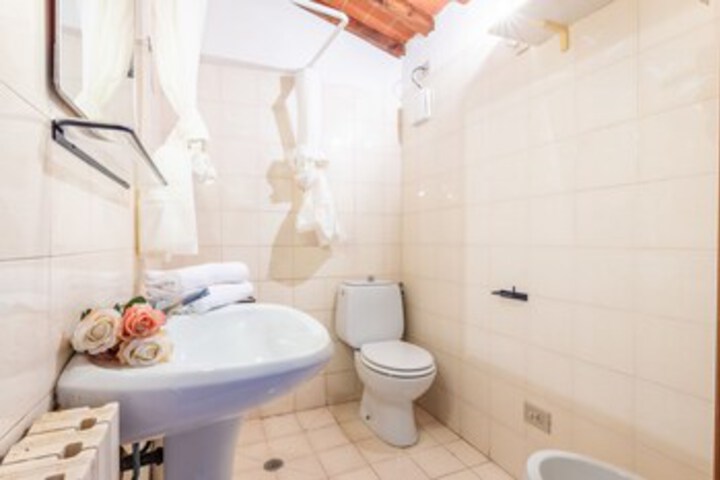 Room 3 of 26