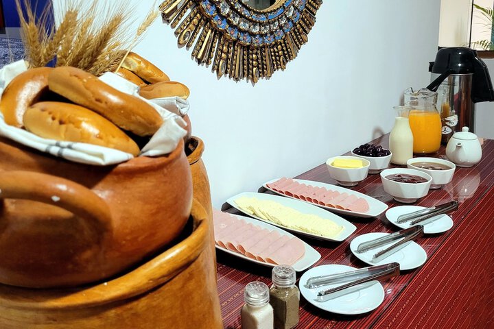 Breakfast/Coffee Service 29 of 33