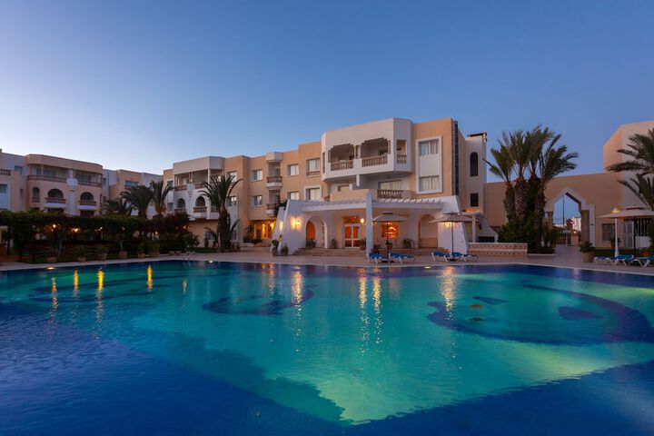 Pools & Facilities