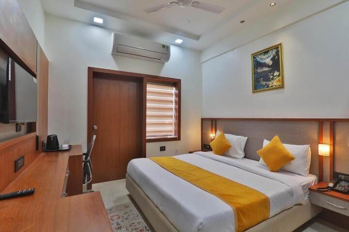 Room 12 of 41