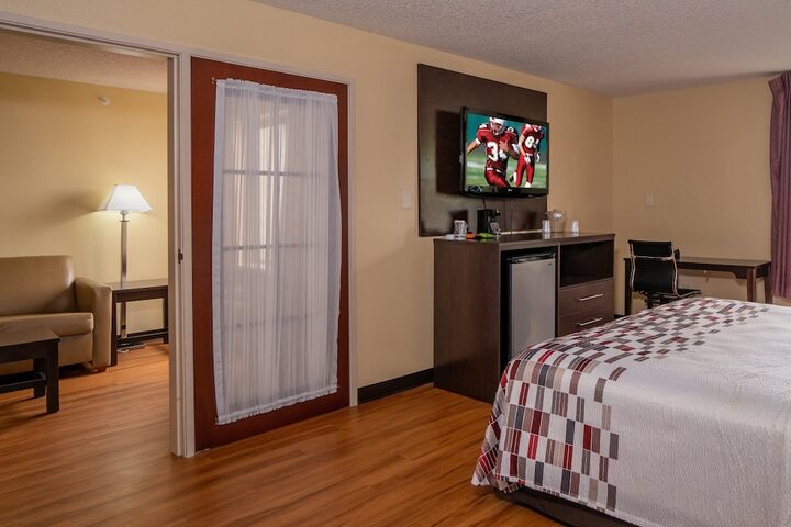 Superior King Bed (8 of 17)