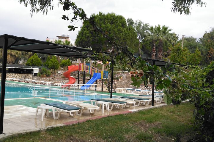 Pool 34 of 68