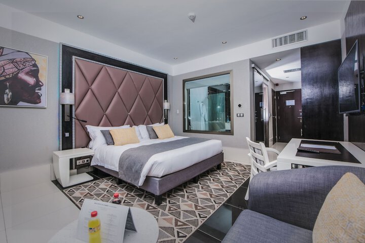Room 14 of 53