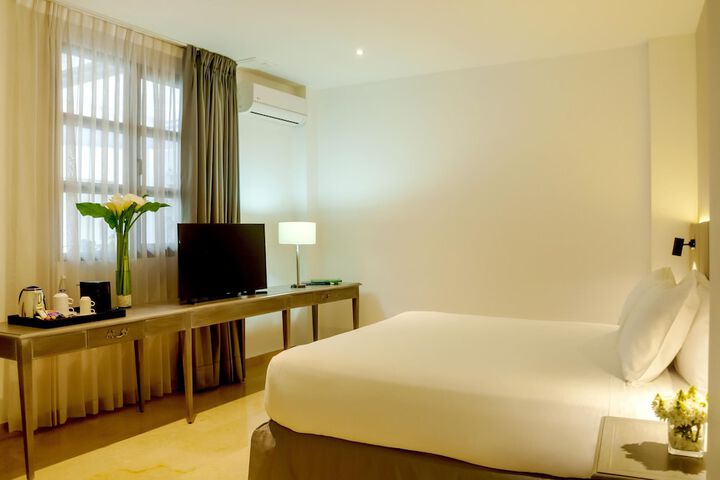 Room 17 of 42