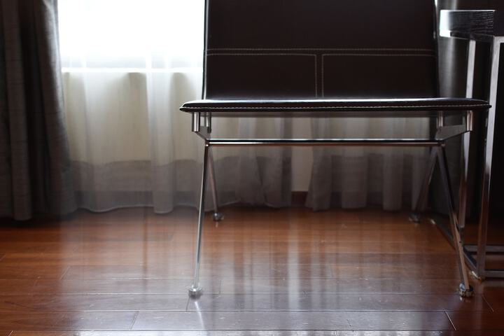 Room 8 of 35