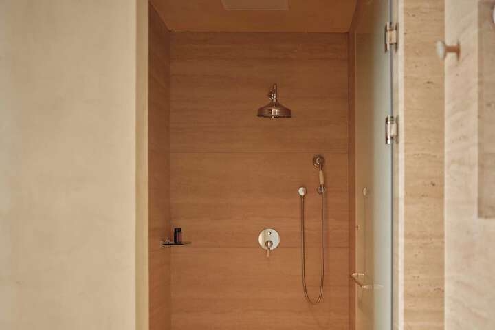 Room 83 of 101