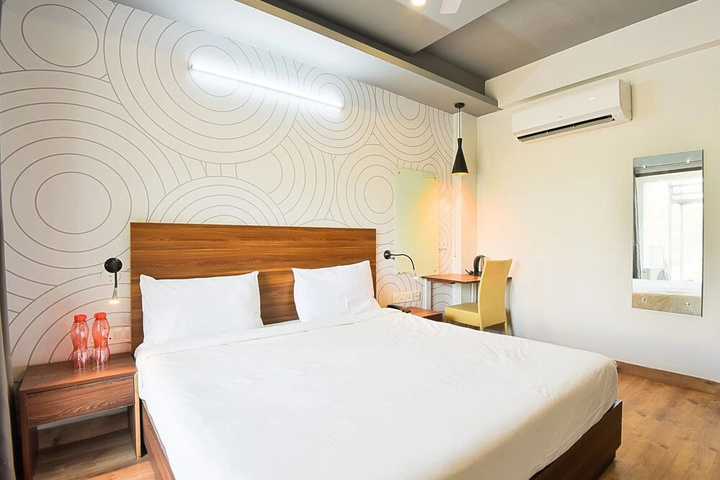Room 2 of 12