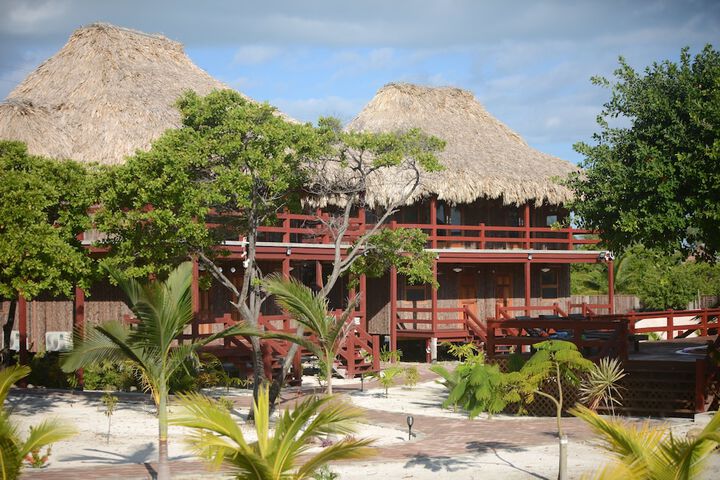 Hotel Exterior 68 of 75