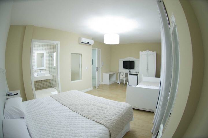 Room 5 of 38