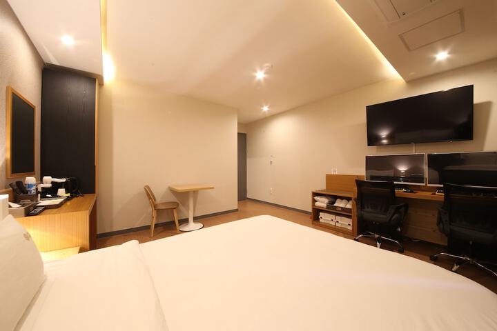 Room 50 of 110