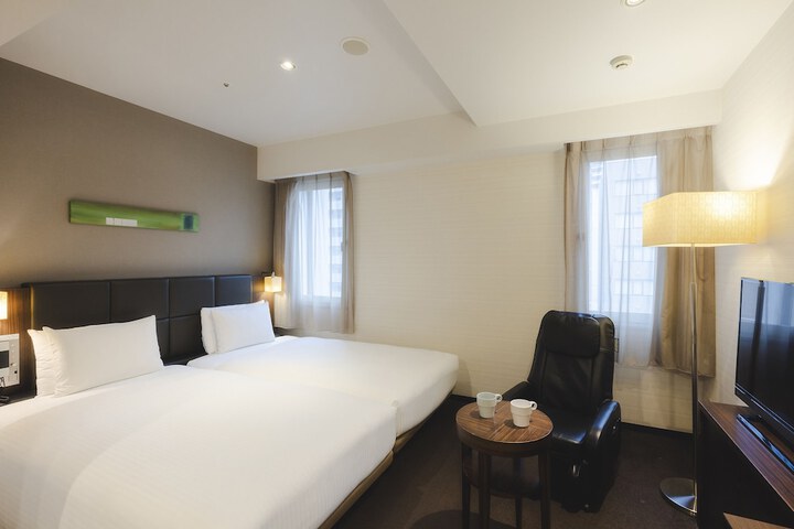 Room 8 of 73