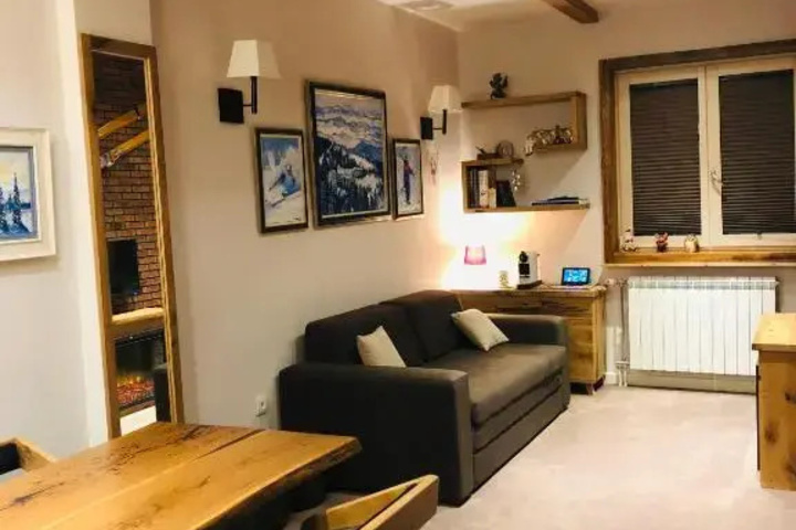 Room 4 of 21