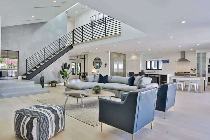 Image of Spacious 5 Bedroom West Hollywood Home with Pool