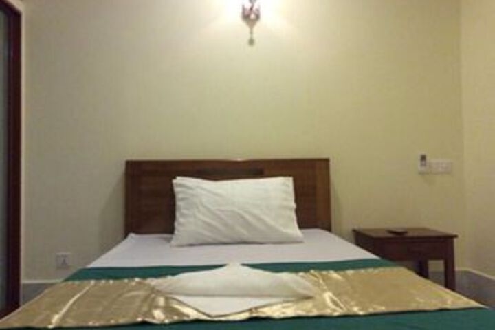 Room 10 of 21