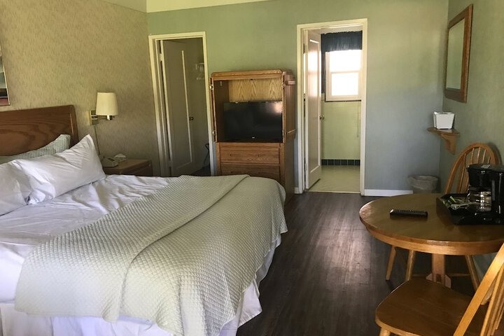 Room 16 of 32