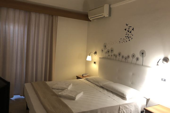 Room 16 of 46
