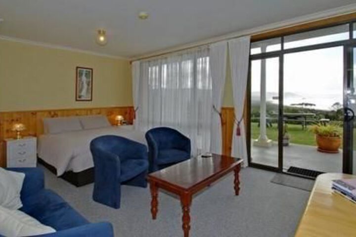 Room 3 of 33
