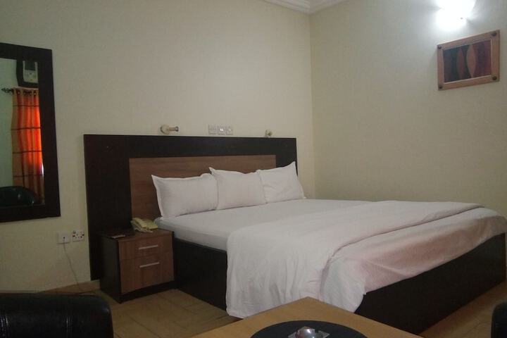 Room 14 of 26