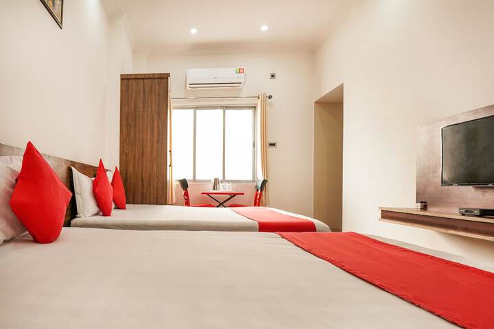 Room 11 of 34