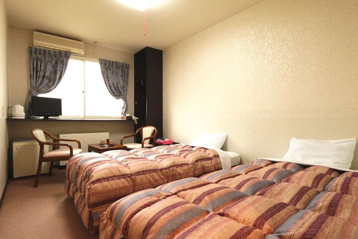 Room 10 of 50