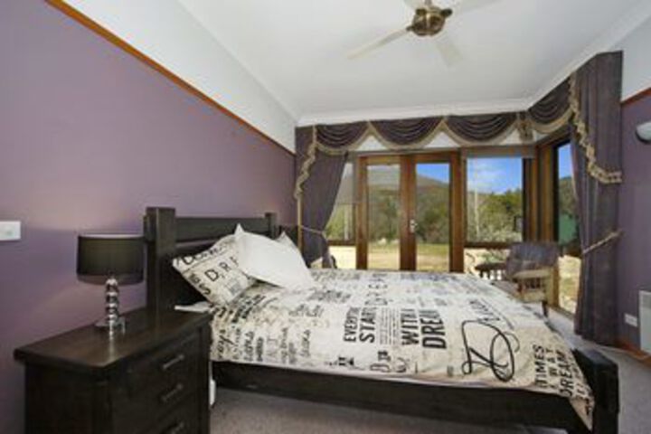 Room 6 of 20