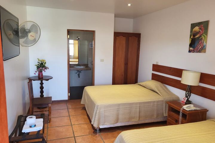Room 4 of 30
