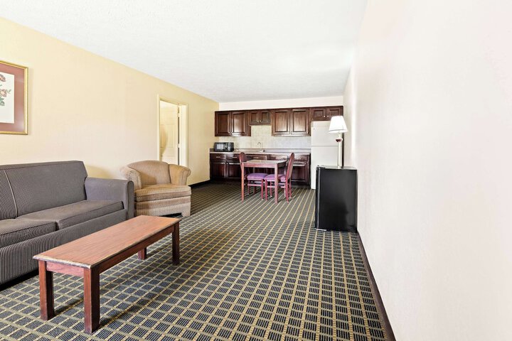Room 22 of 27