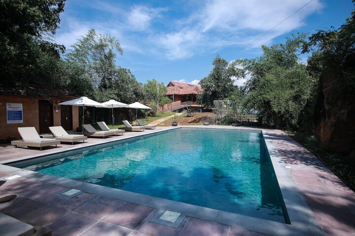 Pool 40 of 73