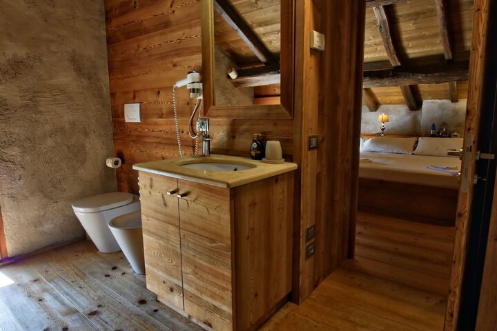 Bathroom Interior Photo