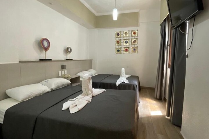 Room 12 of 30