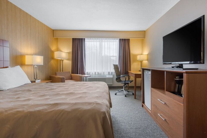 Room 12 of 32