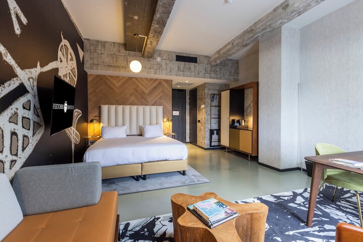 Room 8 of 54