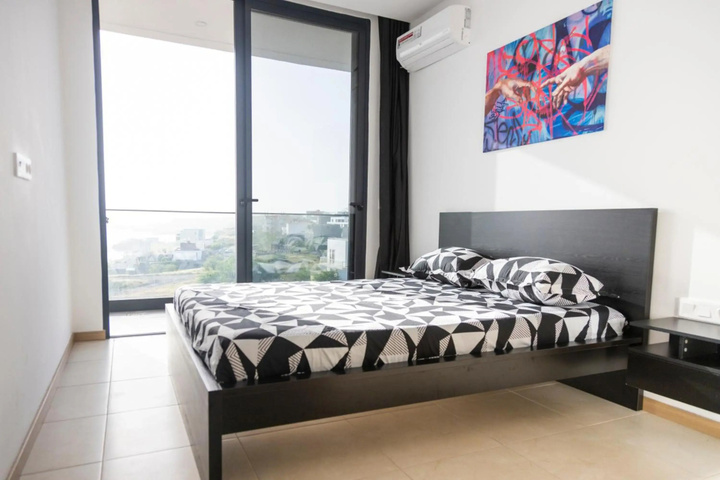 Room 6 of 22