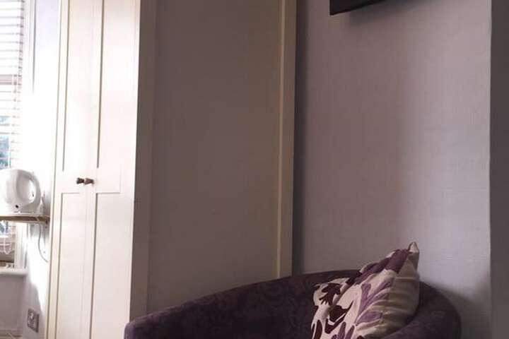 Room 10 of 74