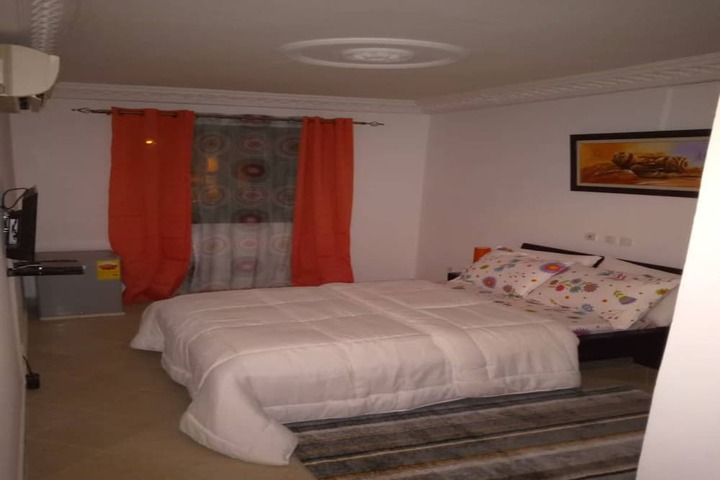 Room 5 of 24
